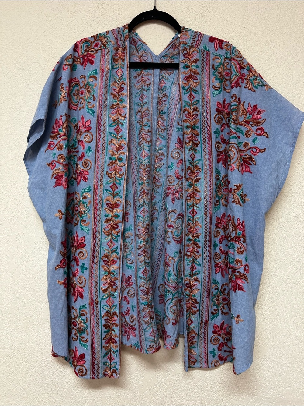 Umgee Light Blue Embroidered Kimono Coverup size s\M